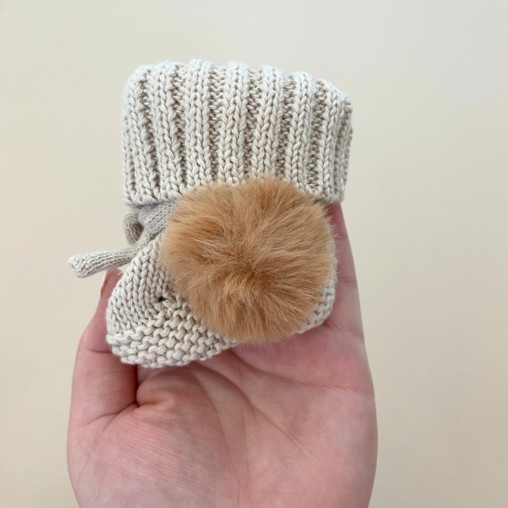 POM-POM KNITTED BOOTIES | OAT CREAM