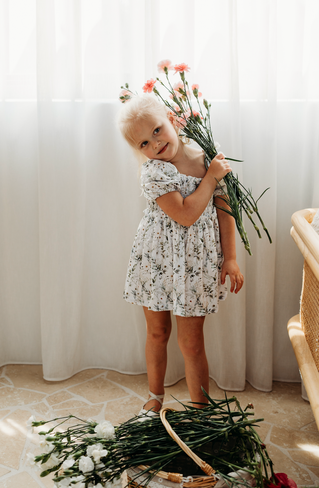 PICNIC FRILL DRESS | WHITE FLORAL